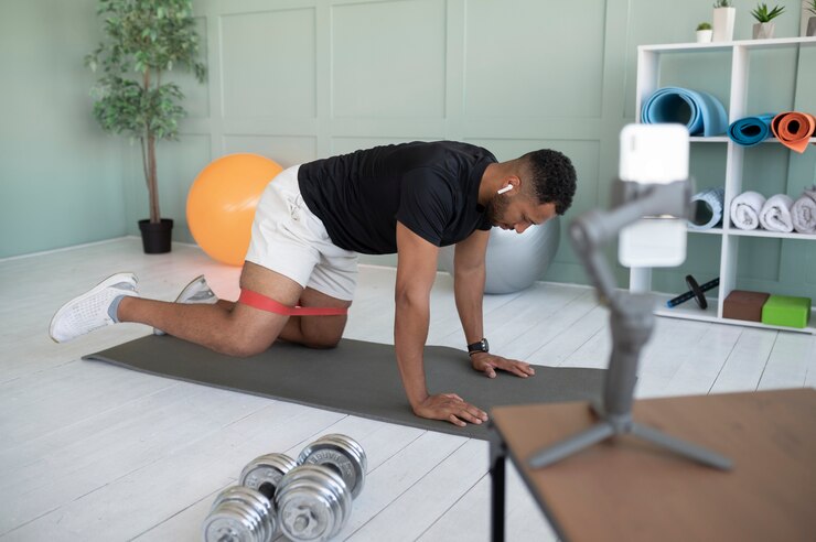 10 Easy Office Workouts to Help You Burn Calories at Your Desk