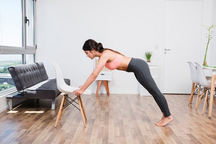 10 Easy Office Workouts to Help You Burn Calories at Your Desk