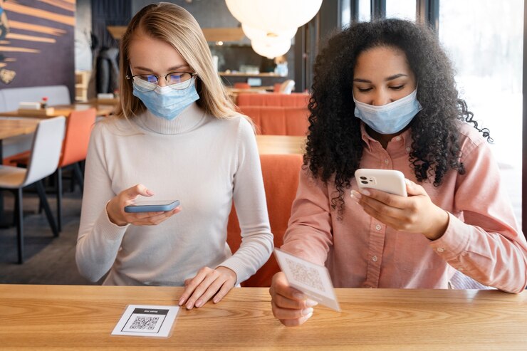 Smart Dining: Staying Safe While Eating Out During COVID-19