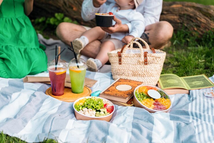 Smart Eating on the Go: How to Stay Healthy While Traveling
